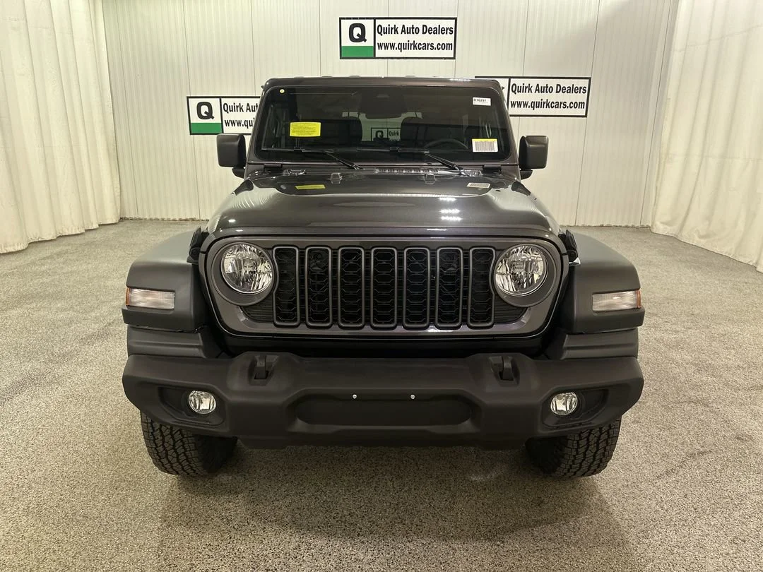 New 2026 Granite Crystal Metallic Clear-Coat Exterior Paint Jeep Sport S image 2