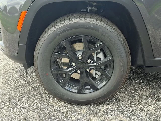 New 2026 Gray Jeep Altitude image 18