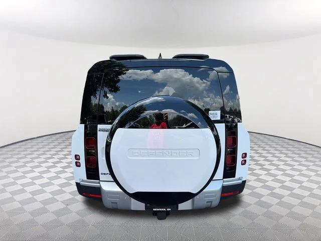 Used 2025 White Land Rover 130 P300 S image 6
