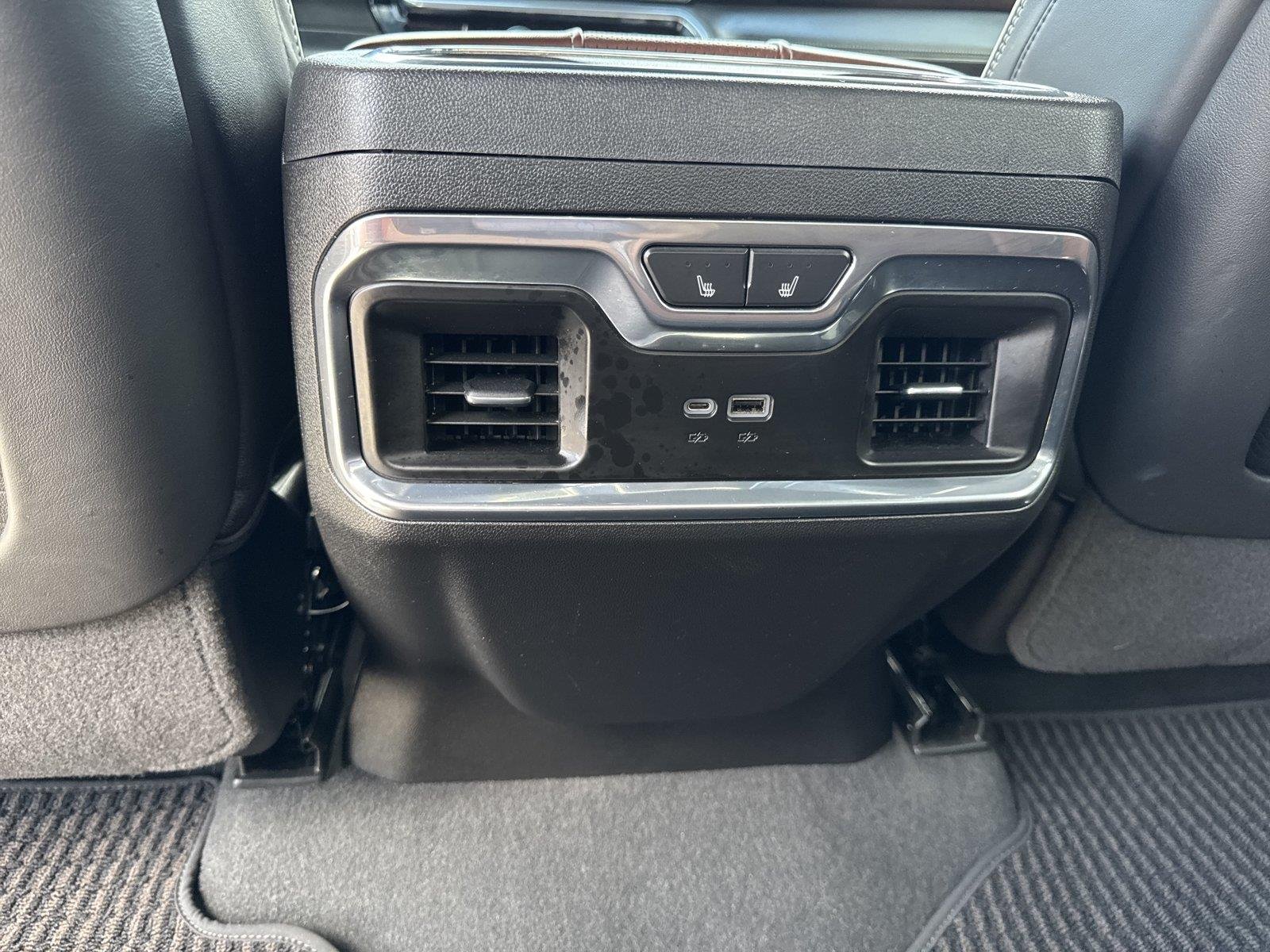 Used 2023 STERLING METALLIC GMC Denali Ultimate image 33