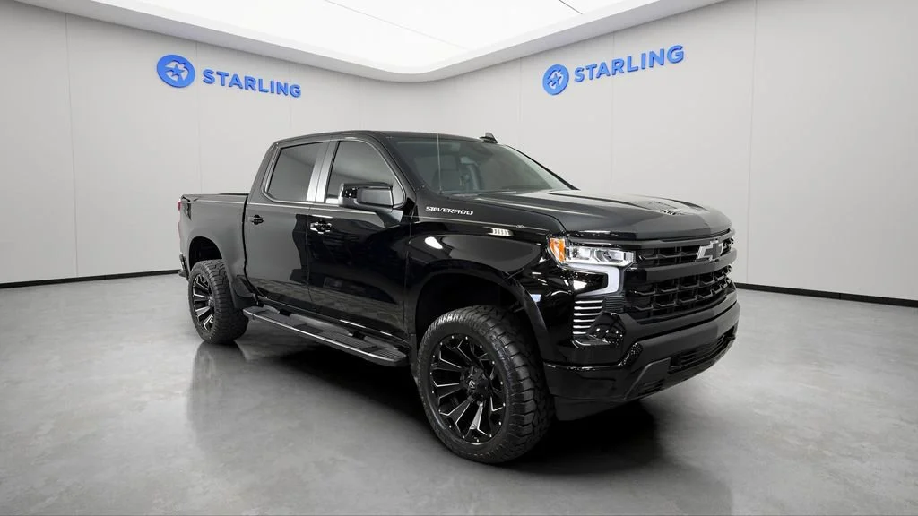 Used 2025 Black Chevrolet RST image 13