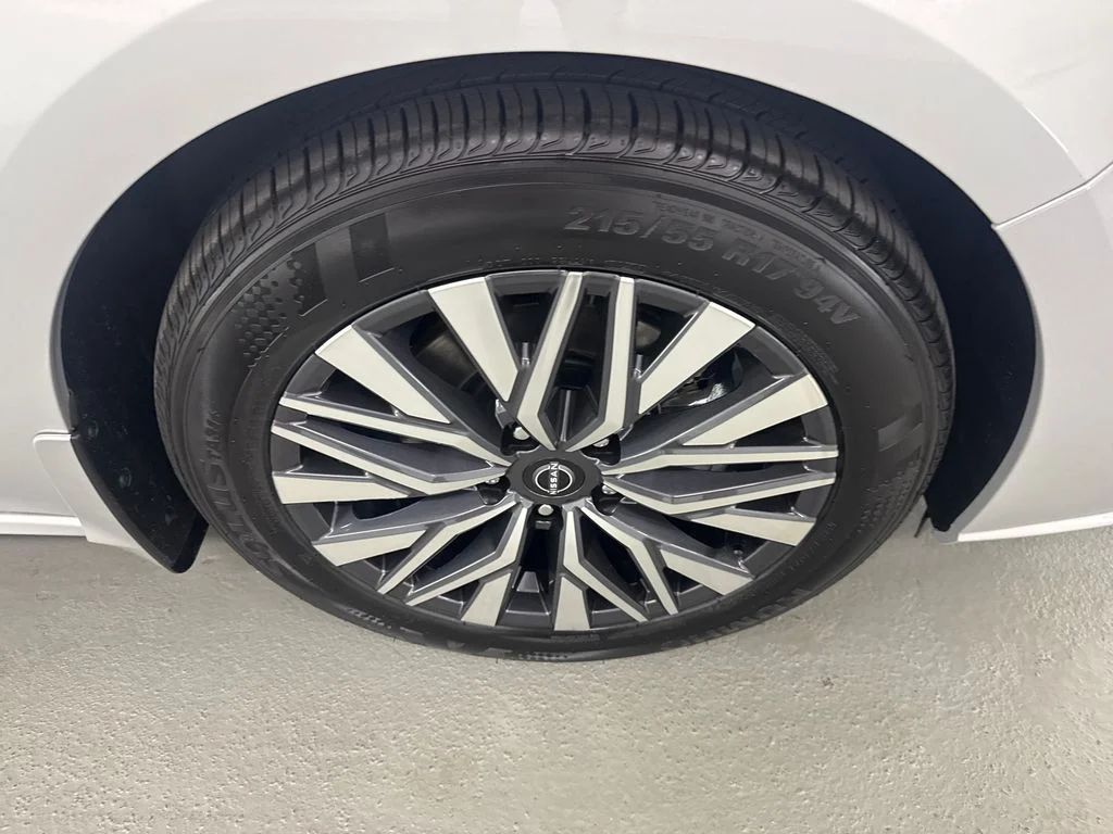 New 2026 Brilliant Silver Metallic Nissan SV image 4