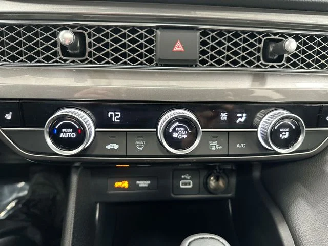 Used 2025 Platinum White Pearl Acura Base image 18