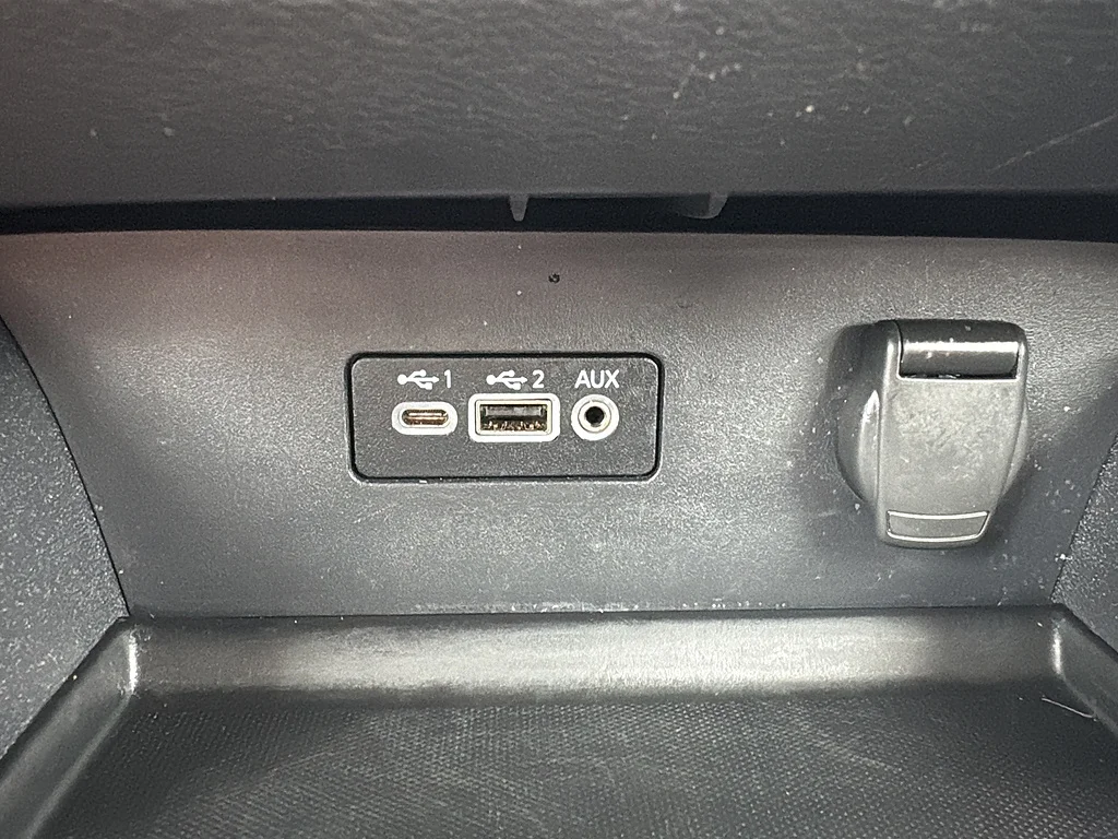 Used 2025 Super Black Nissan  image 27