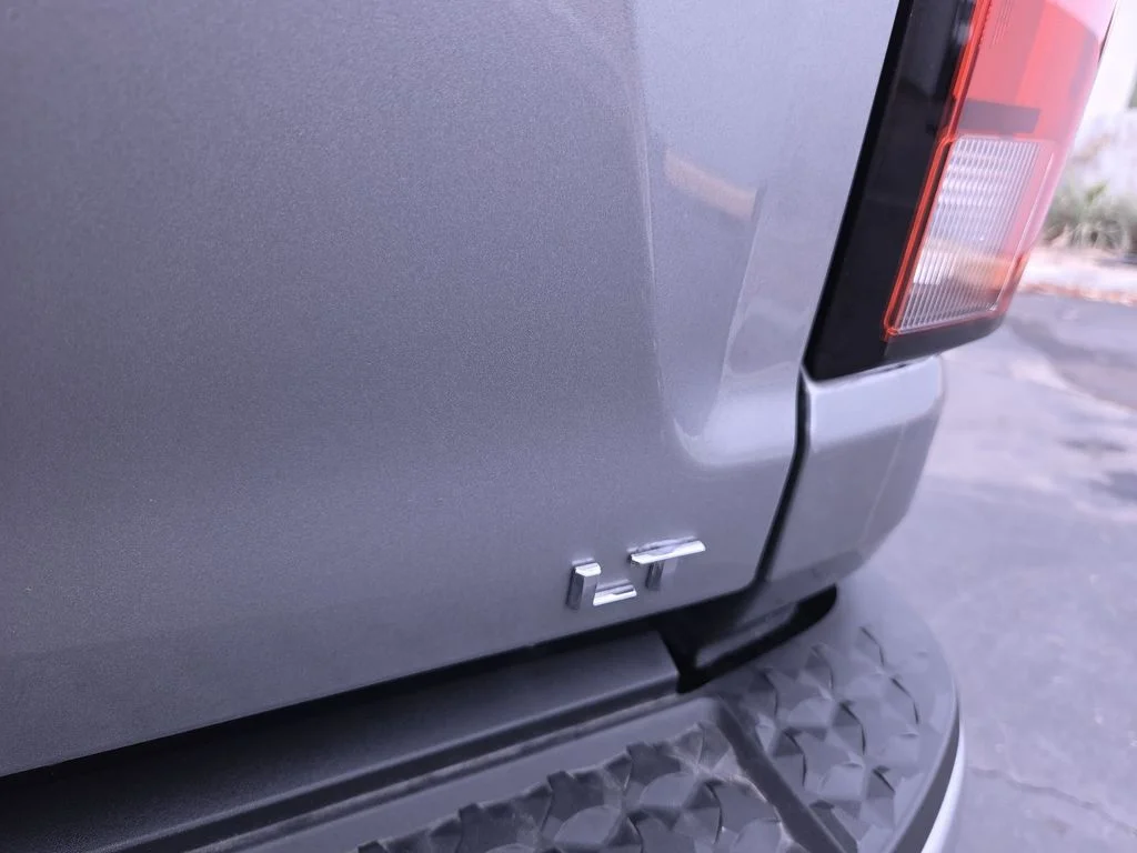 Used 2023 Gray Chevrolet LT image 33