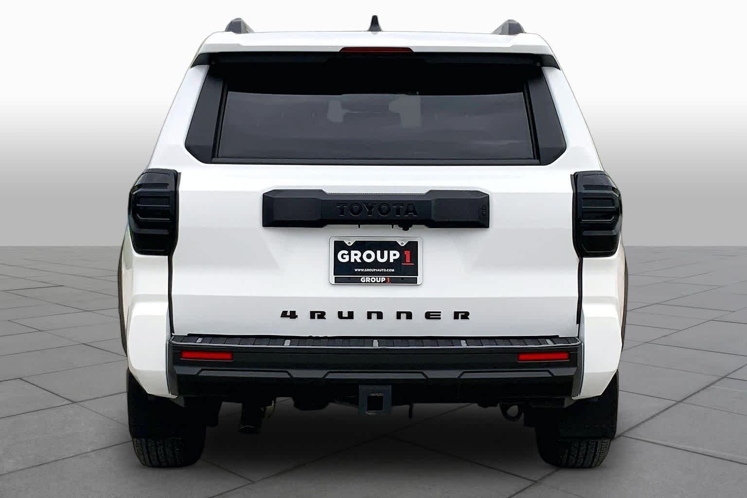 Used 2025 Ice Cap Toyota SR5 image 5