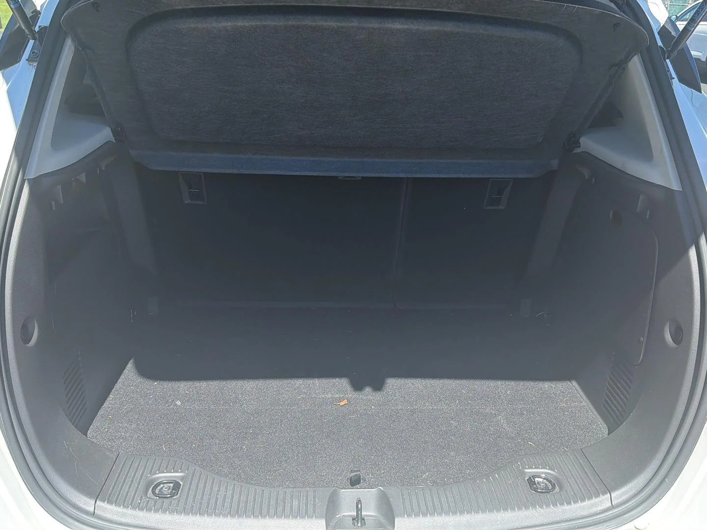Used 2019 Summit White Buick Preferred image 13