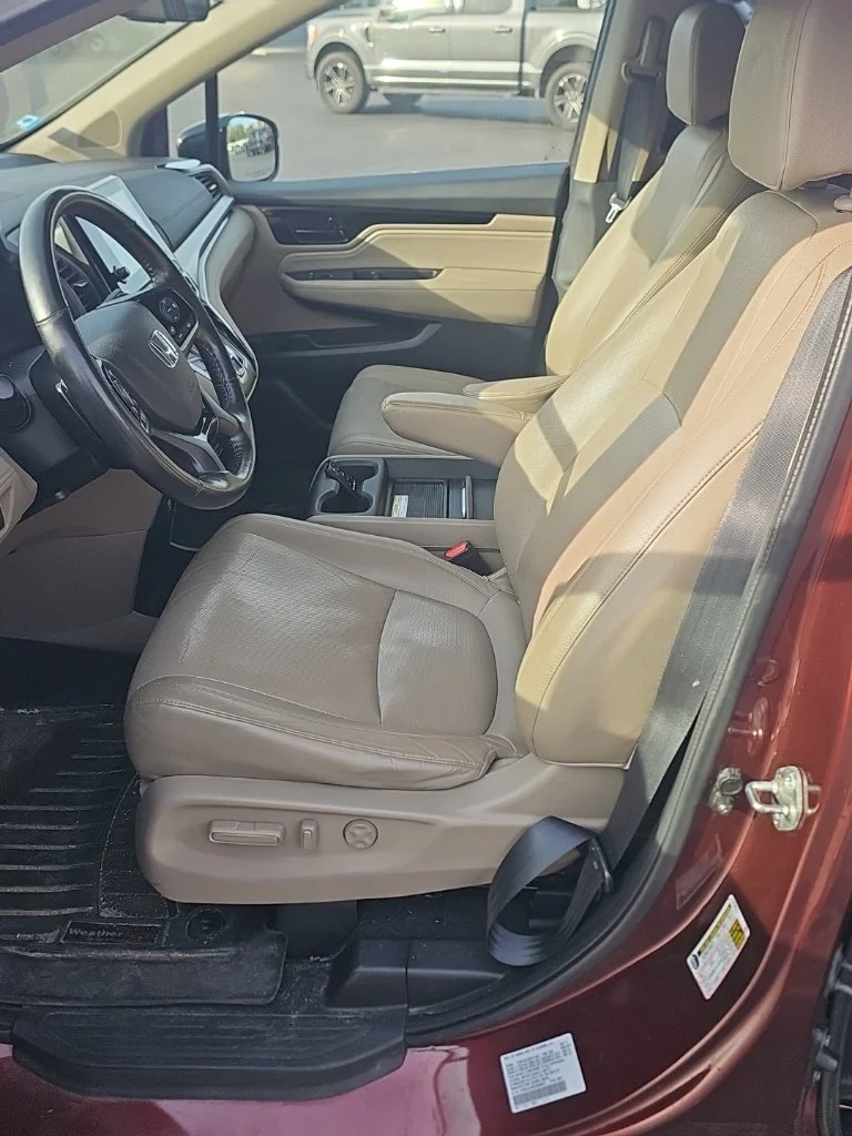 Used 2018 Deep Scarlet Pearl Honda Elite image 9