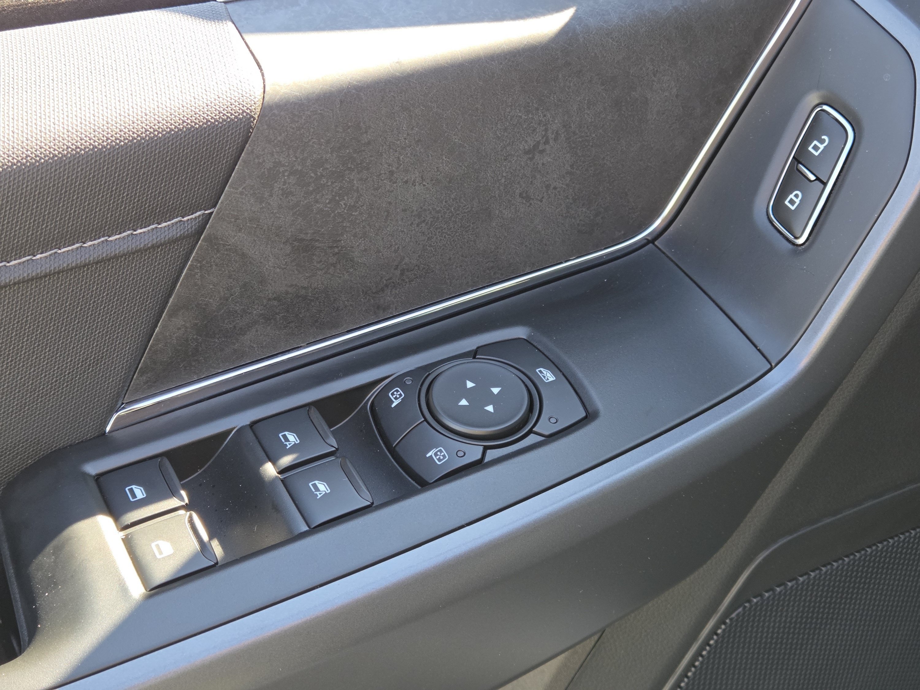 New 2026 Avalanche Ford XLT image 28