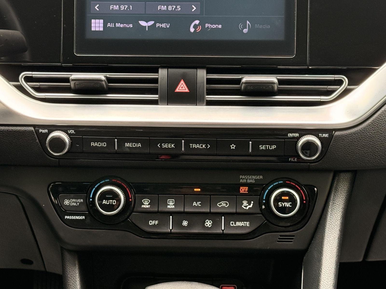 Used 2022 Steel Gray Kia LXS image 26