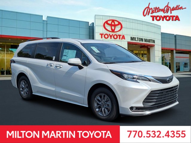 2026 Toyota Sienna XLE