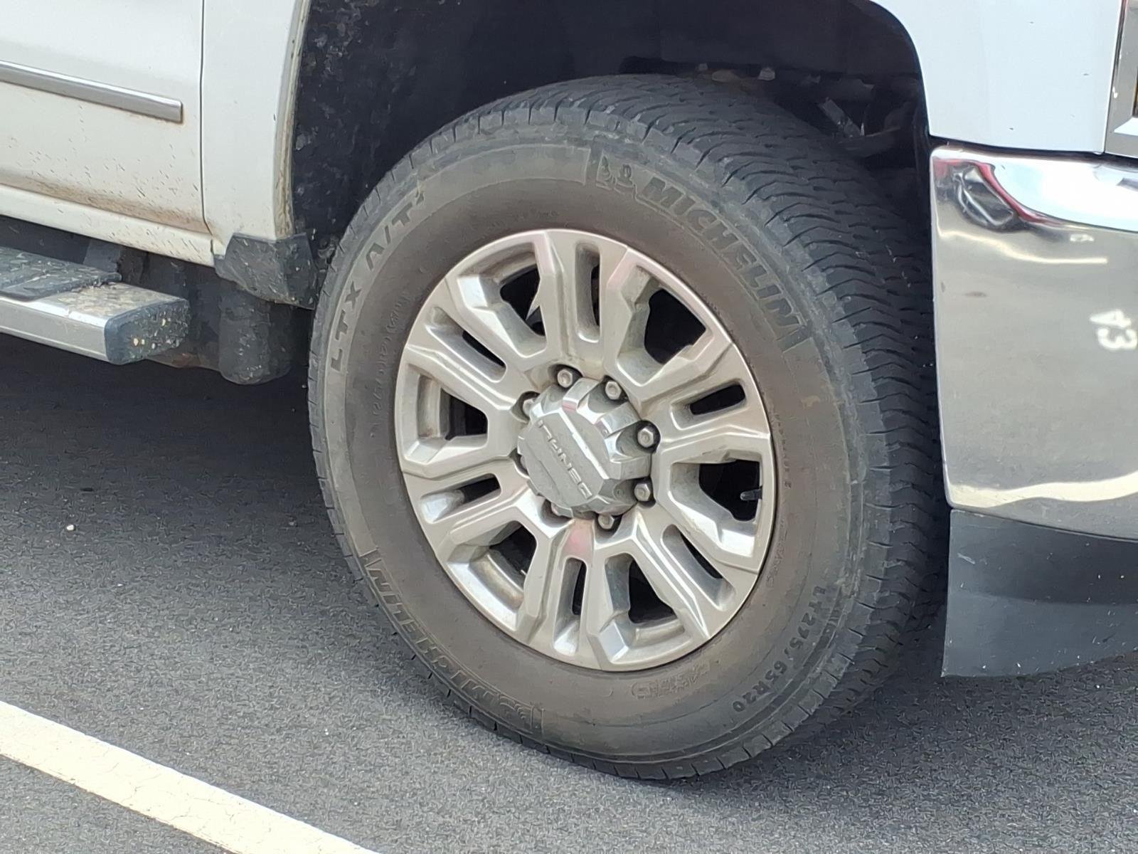 Used 2015 Summit White Chevrolet LTZ image 7