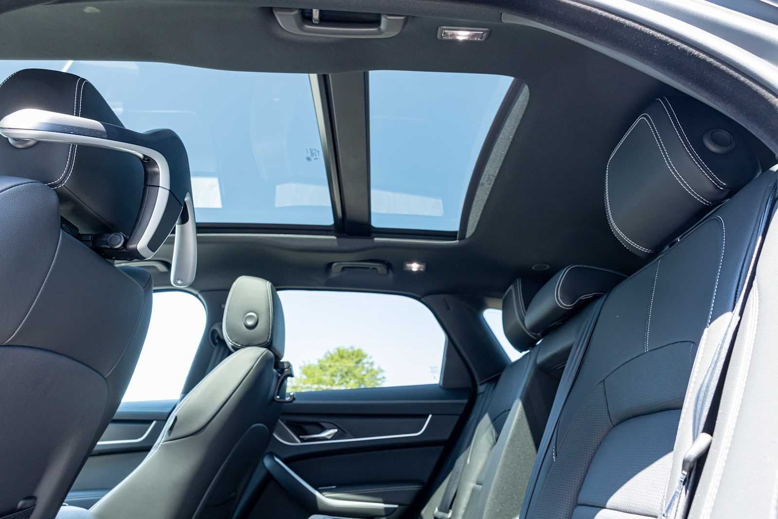 2026 Jaguar F-Pace R-Dynamic S - Photo 32
