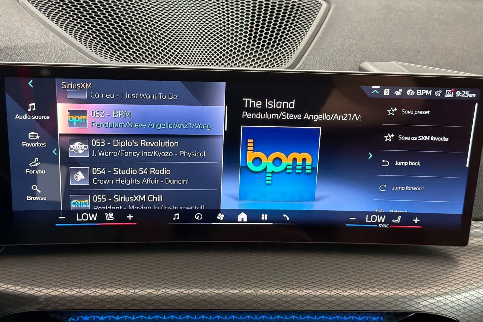 New 2026 Brooklyn Grey Metallic BMW xDrive40 image 17