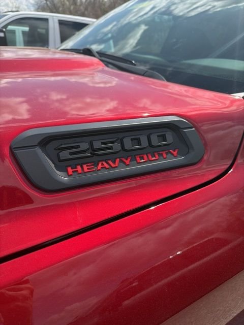 New 2026 Molten Red Pearl-Coat Exterior Paint RAM Big Horn image 11