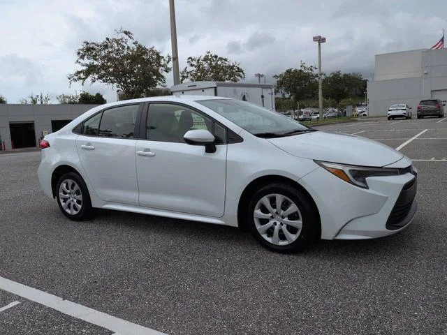 Certified Used 2024 WIND CHILL PEARL Toyota  image 2