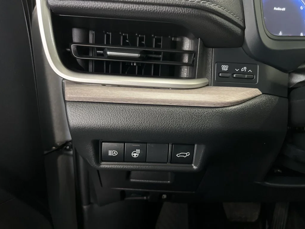 Used 2024 Silver Toyota Platinum image 14