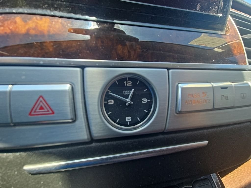 Used 2014  Audi 4.0T image 25
