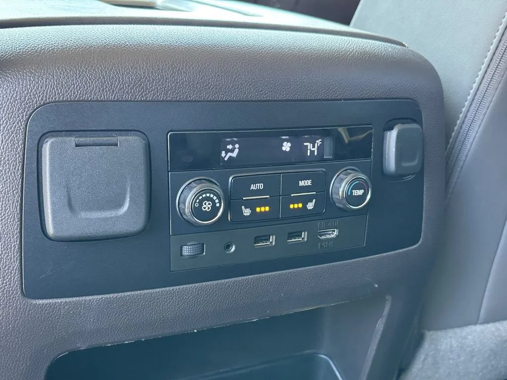 Used 2020 SUMMIT WHITE GMC Denali image 33