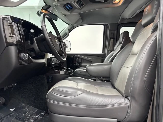 Used 2021 SPECIAL EXTERIOR COLOR Chevrolet LS image 16