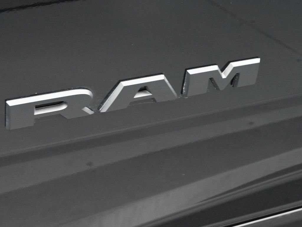 New 2026 Diamond Black Crystal Pearl-Coat Exterior Paint RAM Big Horn image 13
