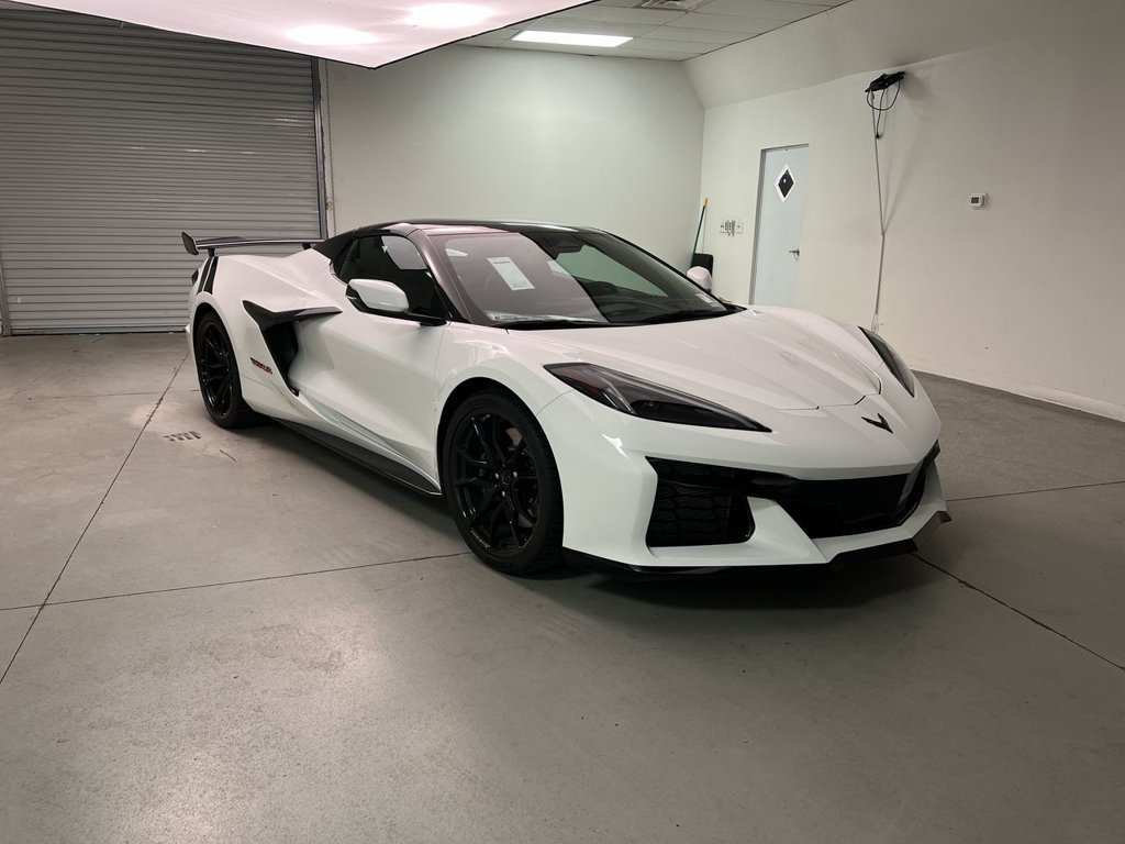 2027 Chevrolet Corvette 2LT