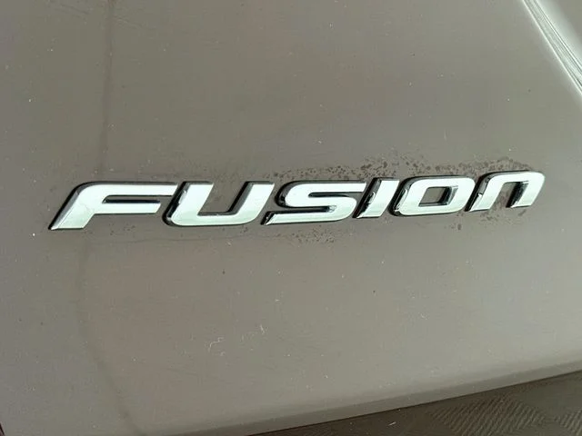Pre-Owned 2017 Ford Fusion Hybrid SE
