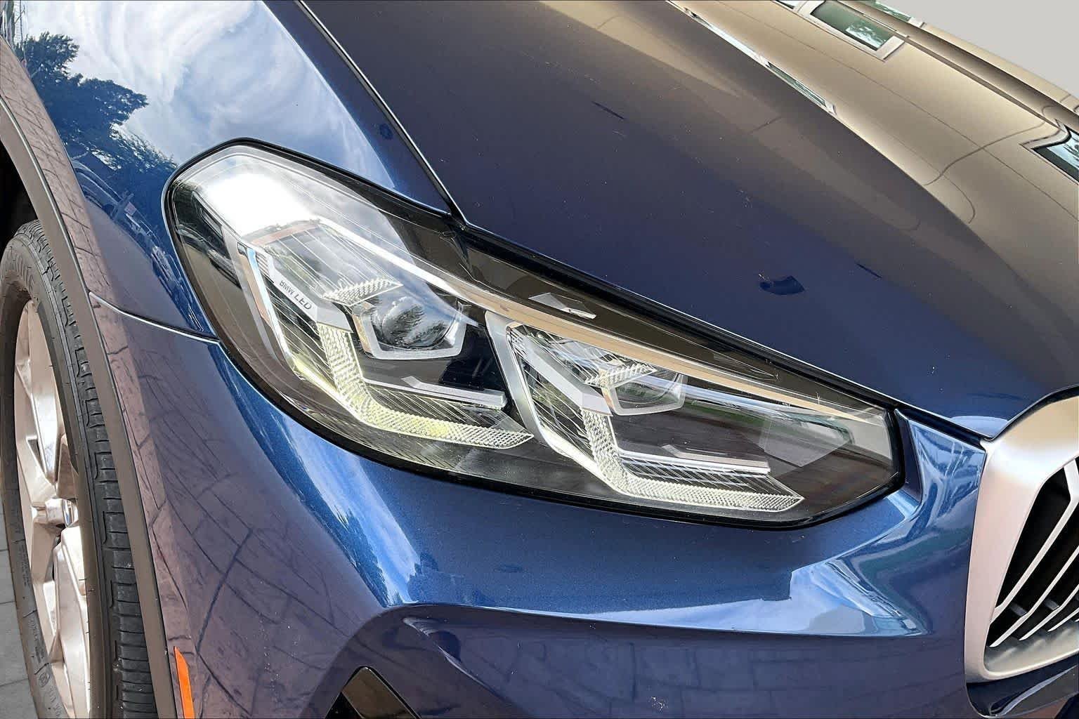 Used 2022 Phytonic Blue Metallic BMW xDrive30i image 26