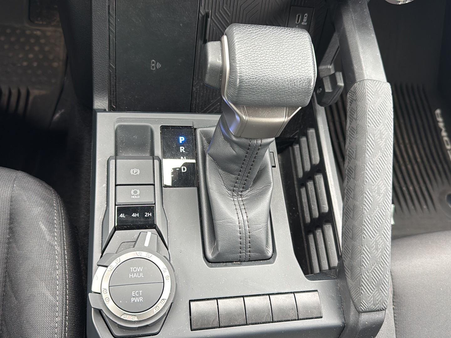 Used 2024 Ice Cap Toyota SR5 image 11