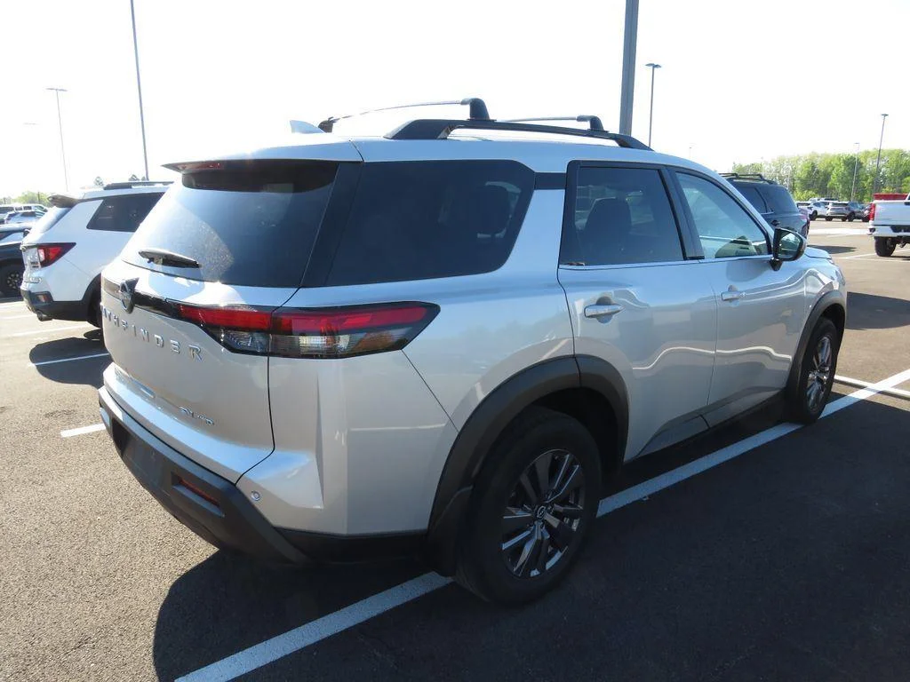 Used 2023 Brilliant Silver Metallic Nissan SV image 15