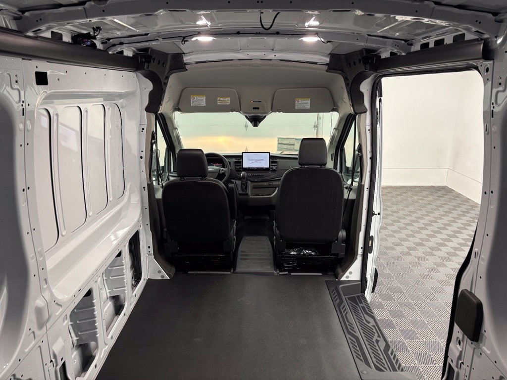 New 2027 White Ford Base image 34