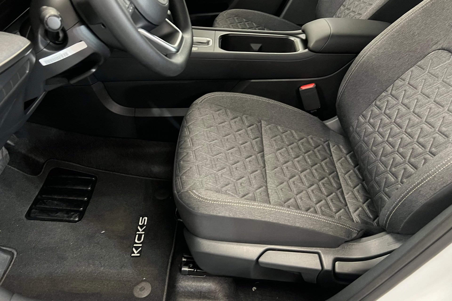 2026 Nissan KICKS SV AWD - Photo 18