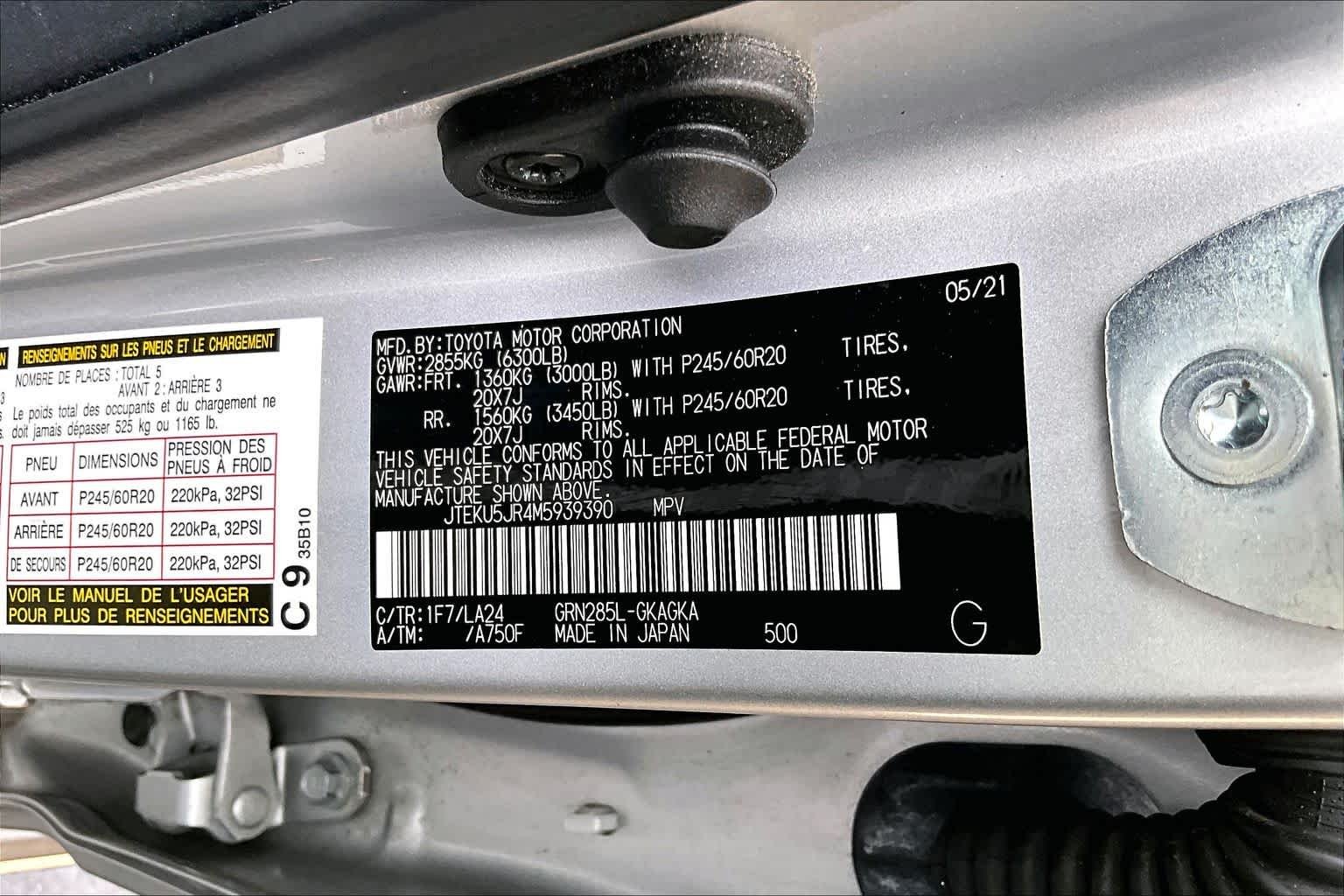 Used 2021 Classic Silver Metallic Toyota Limited image 34
