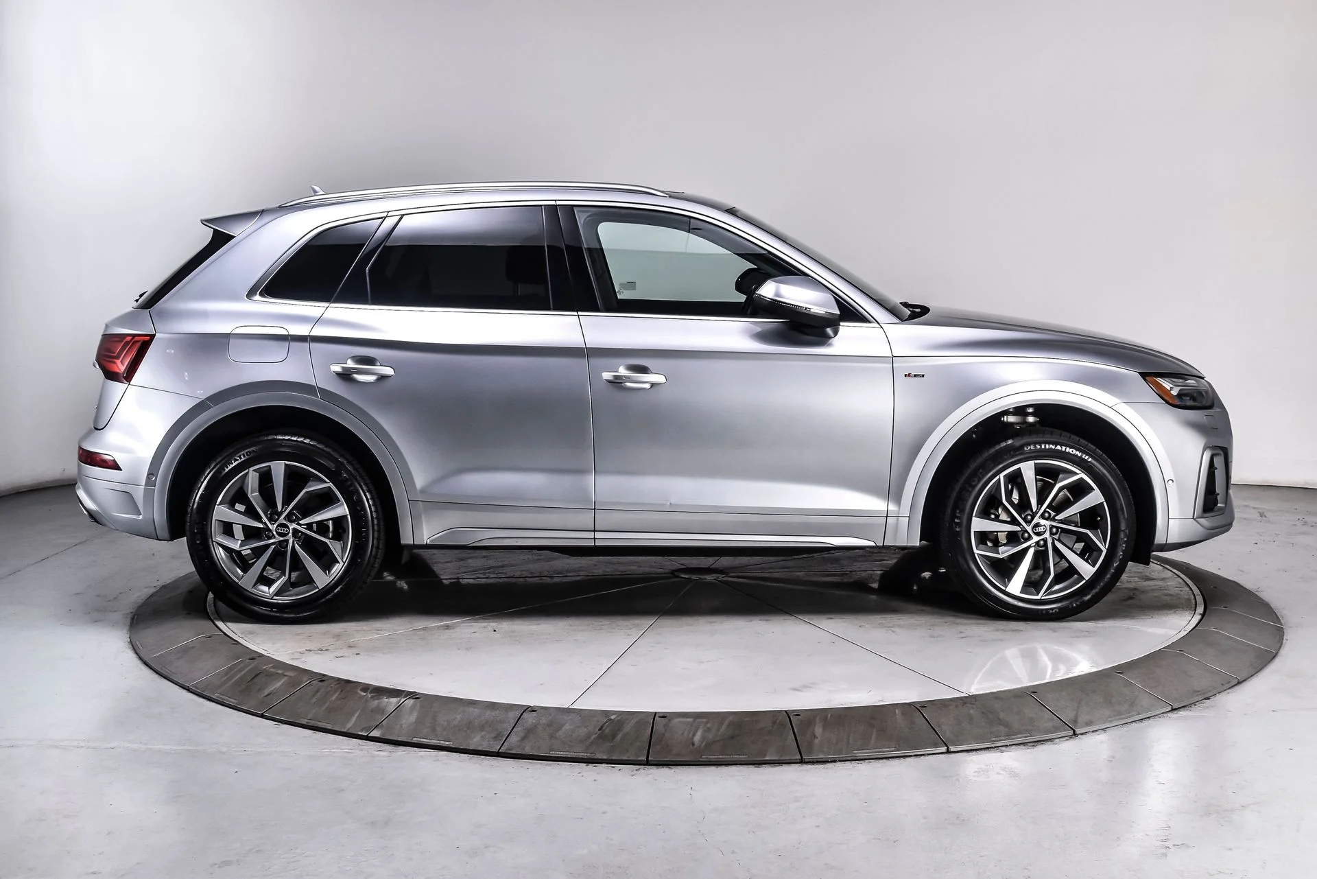 Used 2023 Florett Silver Metallic Audi 45 S line Prestige image 7