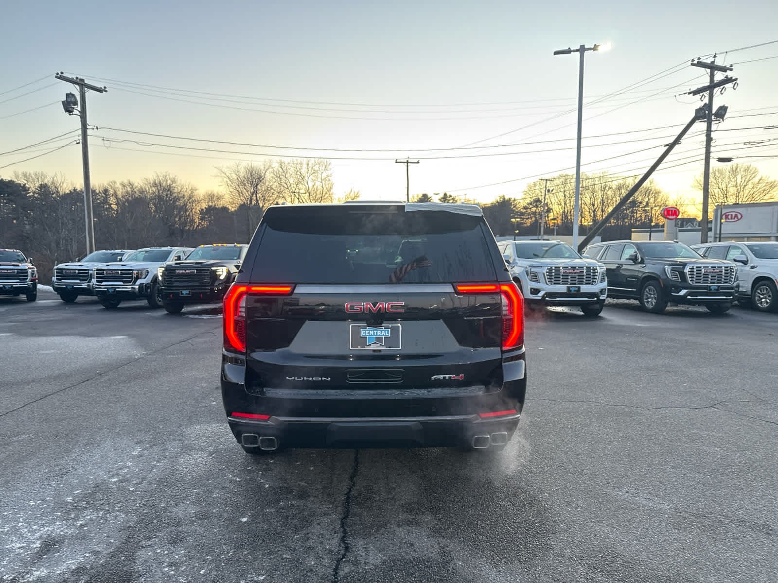 2026 GMC Yukon XL AT4 Ultimate - Photo 6