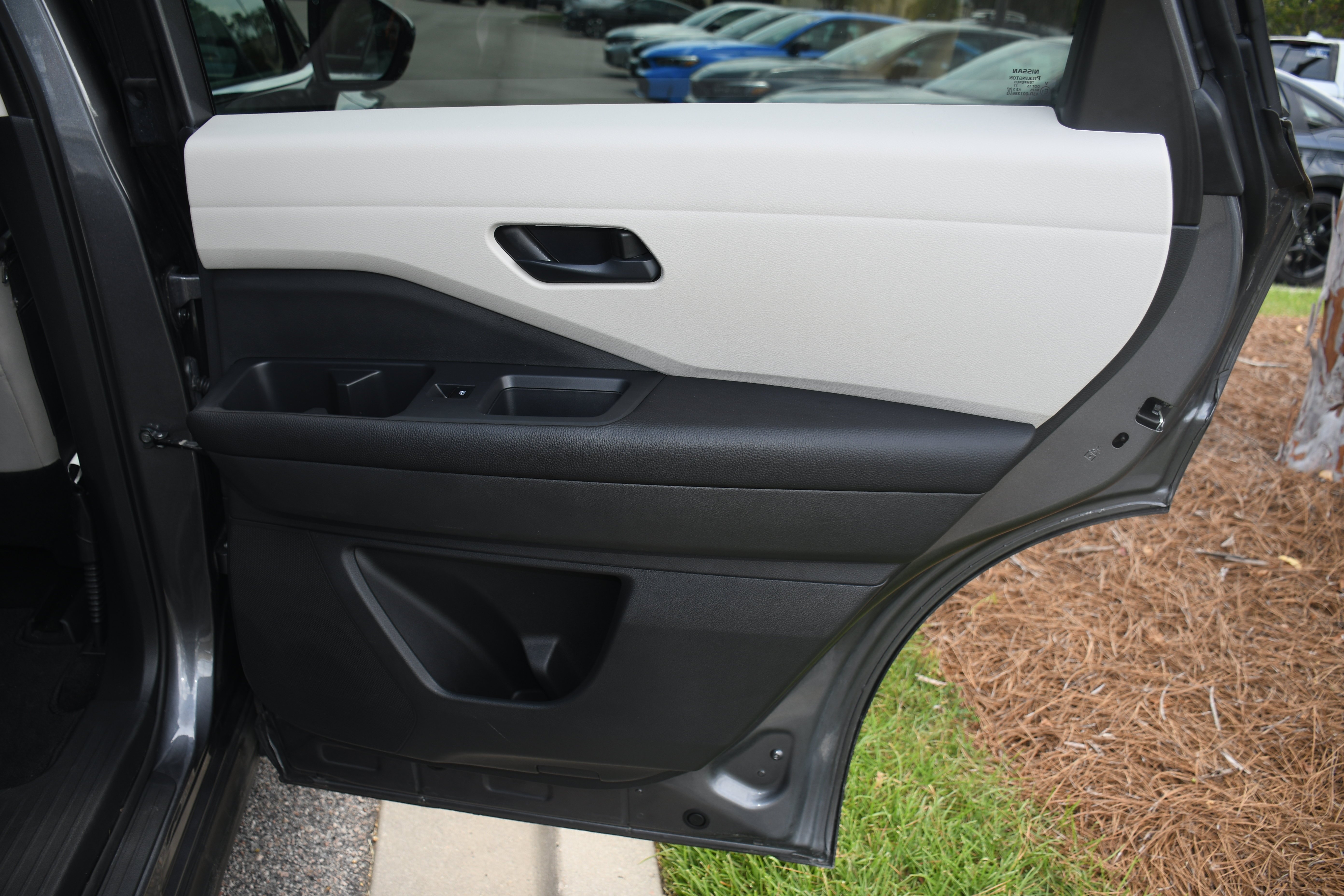 Used 2024 Gray Nissan SV image 19