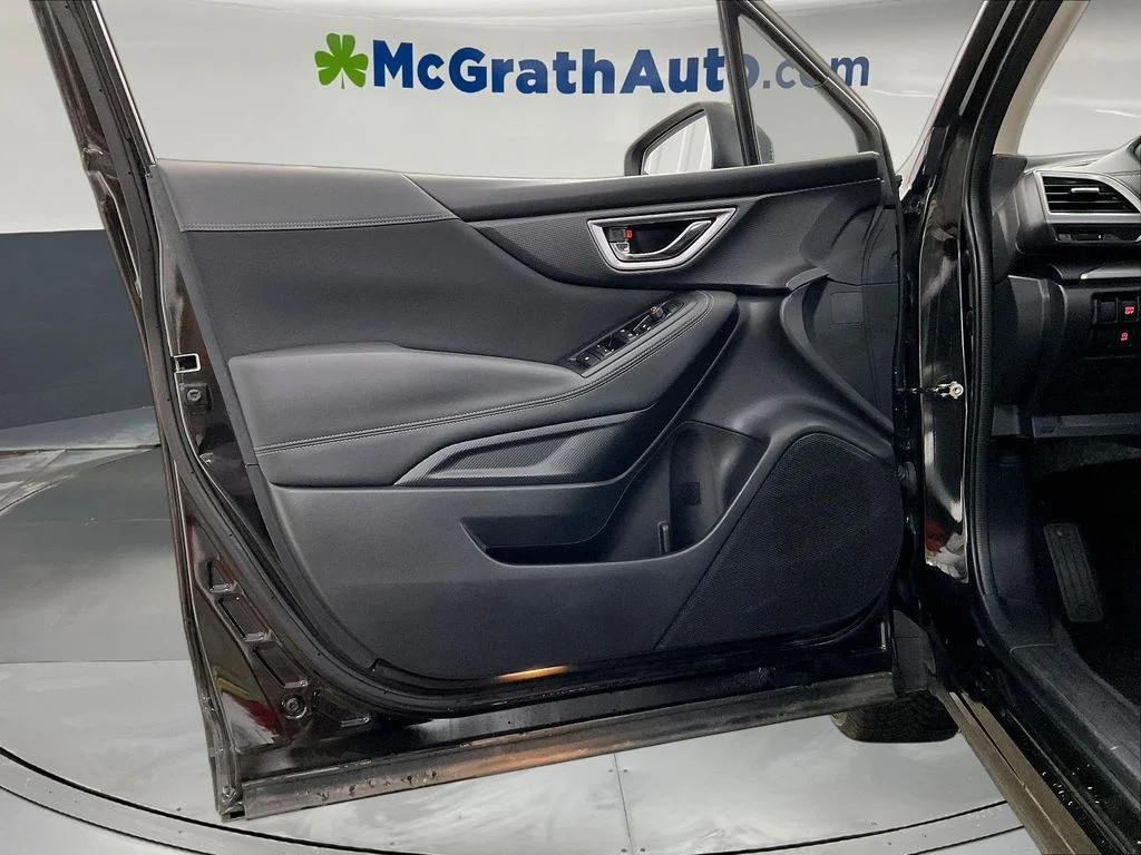 Used 2022 Black Subaru Premium image 27
