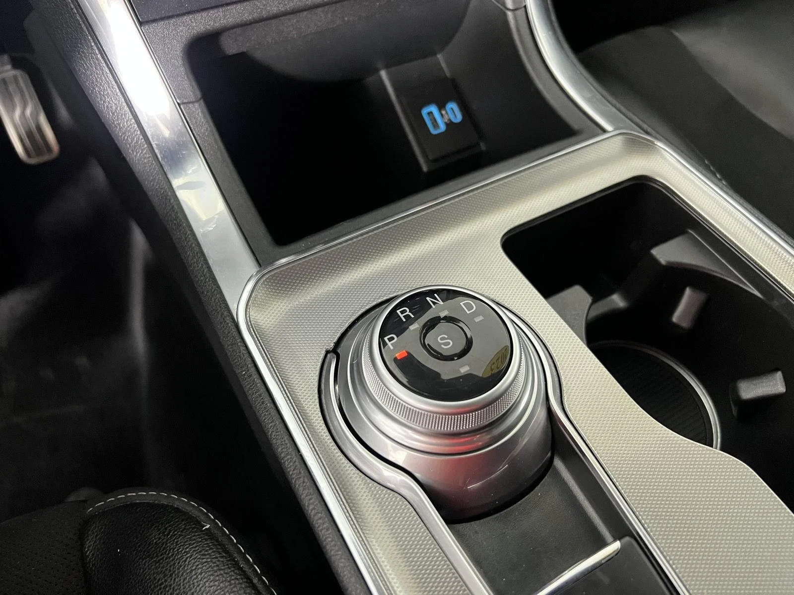 Used 2023 Wh Ford ST image 24