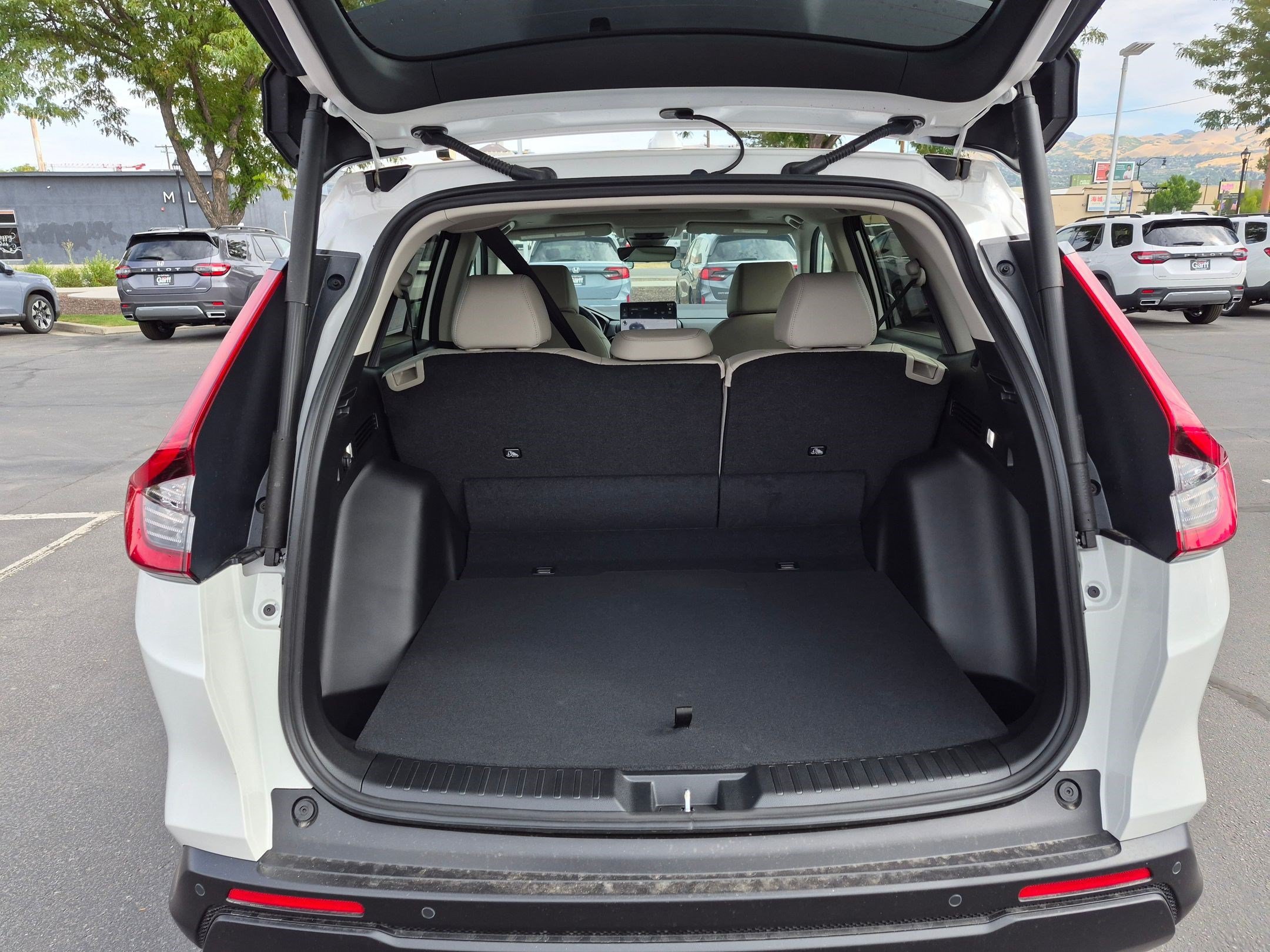 New 2026 Platinum White Pearl Honda EX-L image 24