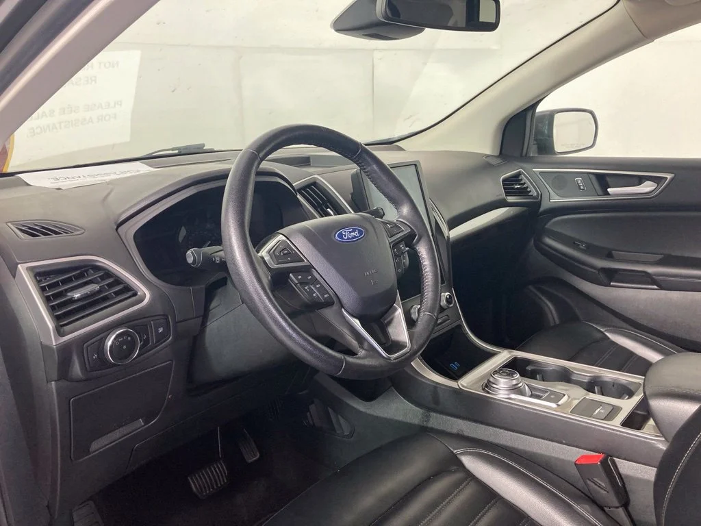 Used 2024 Gray Ford SEL image 14