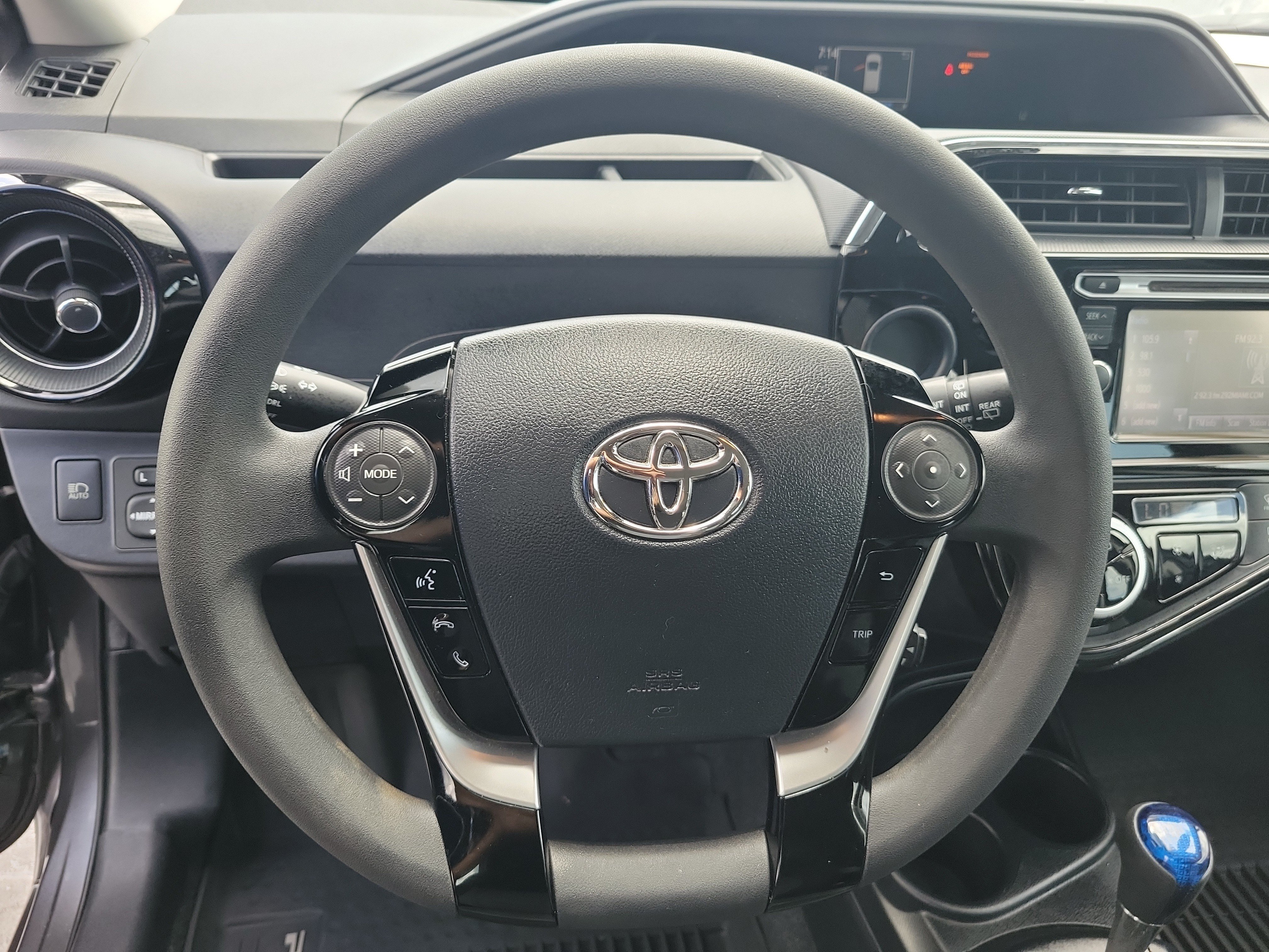 Used 2019 Magnetic Gray Metallic Toyota L image 24