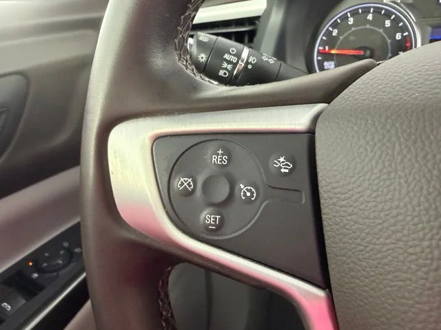 Used 2023 White GMC SLT image 48