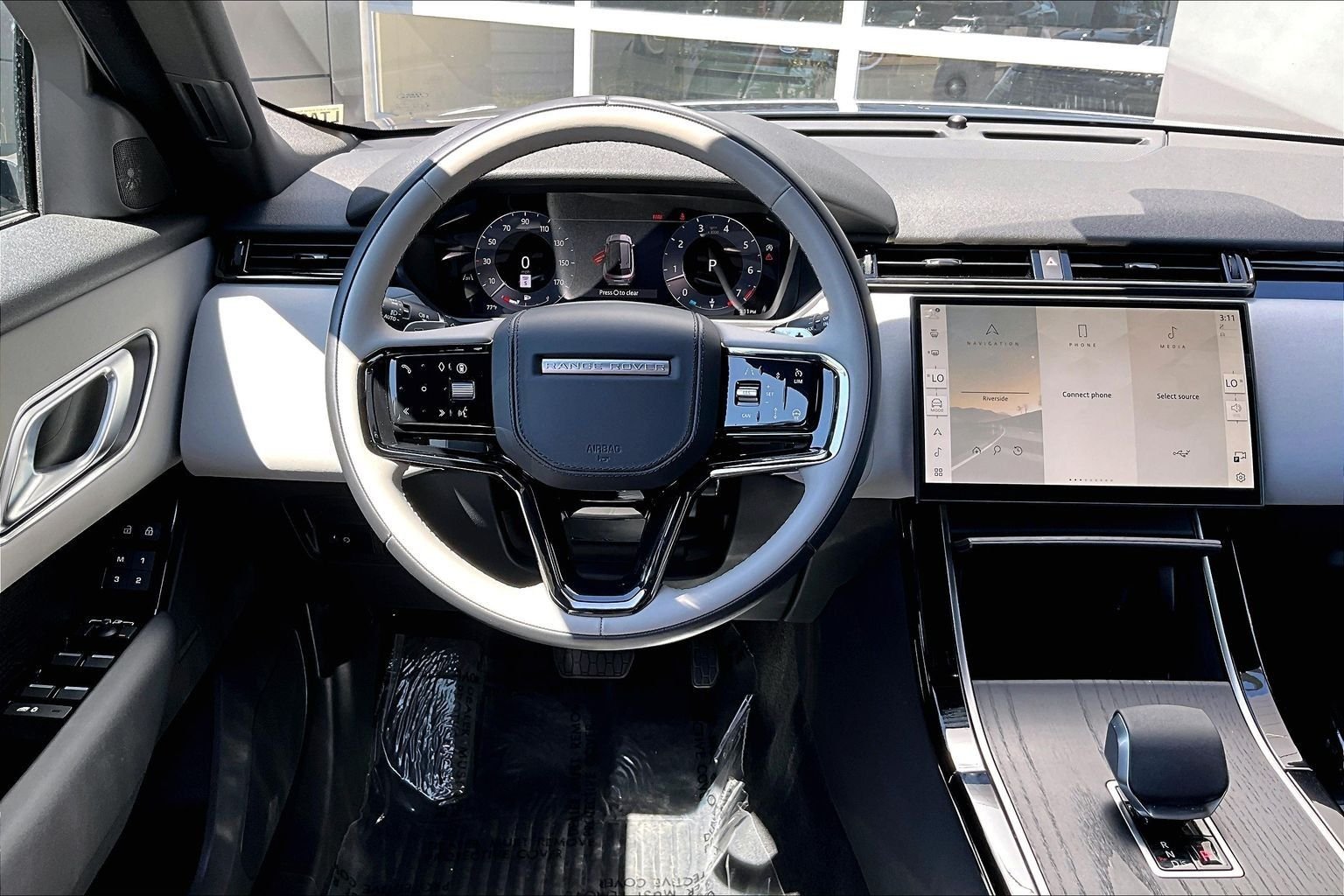 Used 2026 Blue Land Rover S image 5