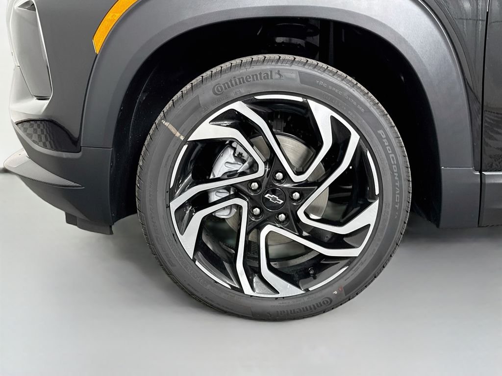 New 2026 Mosaic Black Metallic Chevrolet RS image 30
