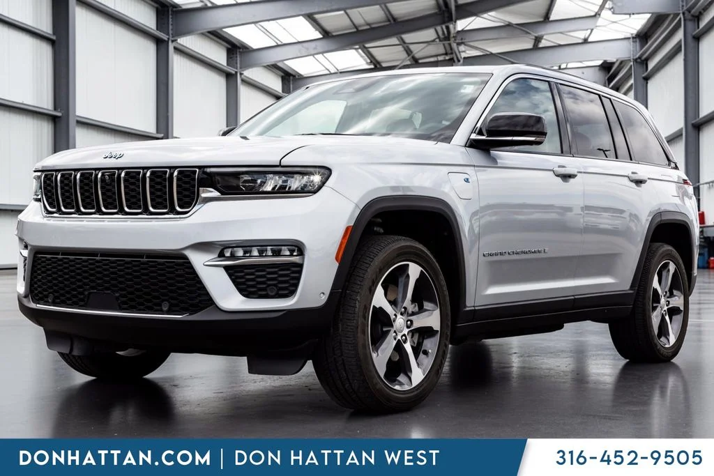 2022 Jeep Grand Cherokee 4xe 4x4's photo