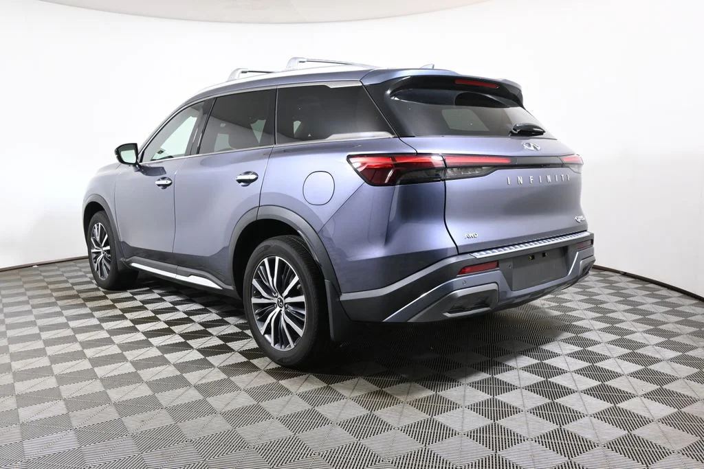 Certified Used 2023 Blue INFINITI Sensory image 5