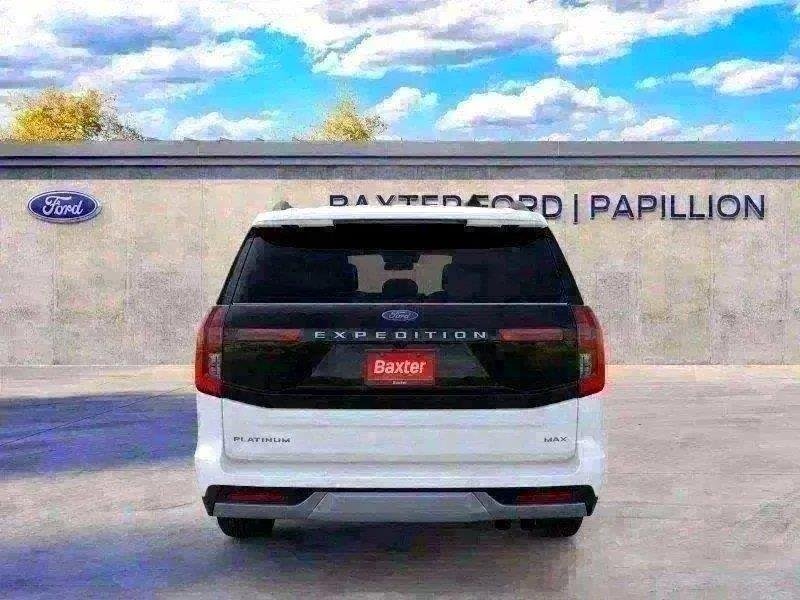 New 2025 Star White Ford Platinum image 90