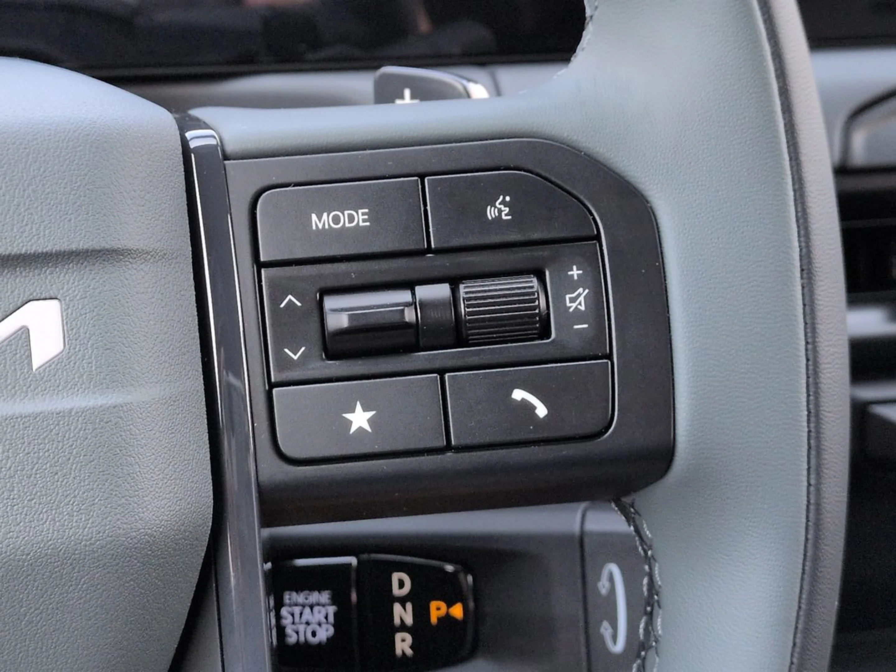 New 2027 Glacial White Pearl Kia X-Line SX image 26