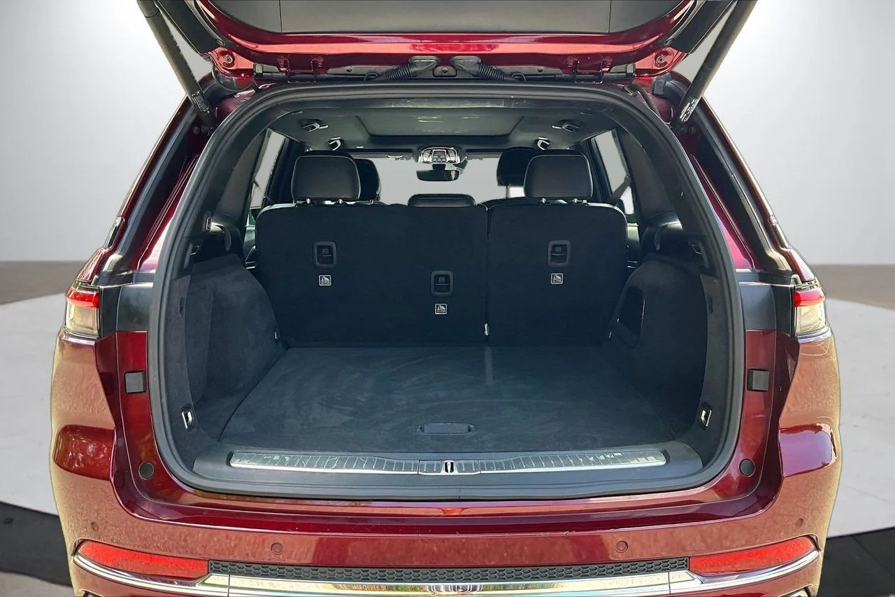 Used 2023 Red Jeep Overland 4xe image 26
