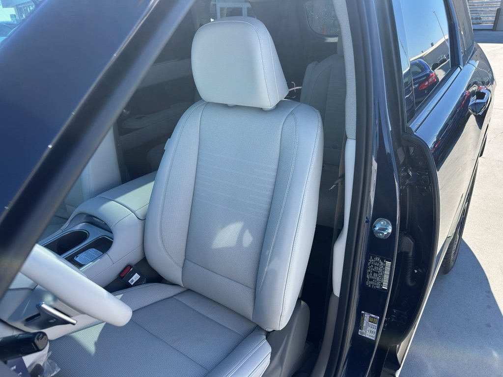 New 2026 Pacific Sapphire Hyundai Limited image 27
